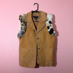* Vintage * 100% Leather Vest with Faux Fur Details - Unisex L